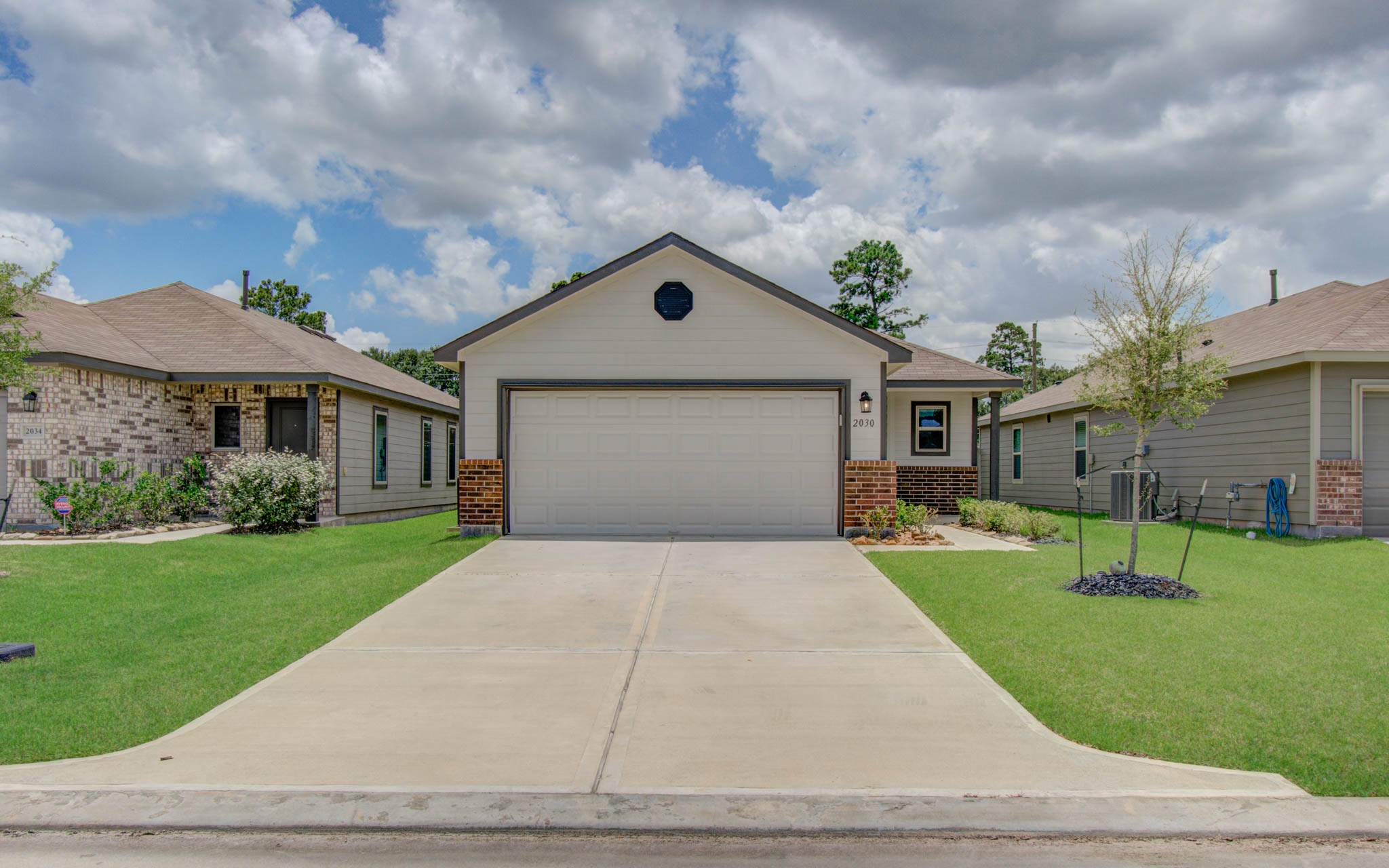 2030 Brixham Bluff Lane Spring, TX 77373 - Photo 2 of 29 charming curb appeal with a well maintained exterior