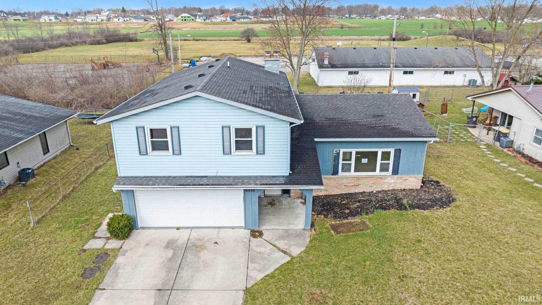 6830 Selkirk Drive Fort Wayne, IN 46816 - Photo 2 of 36