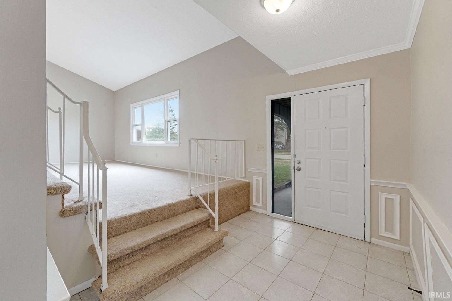 6830 Selkirk Drive Fort Wayne, IN 46816 - Photo 3 of 36