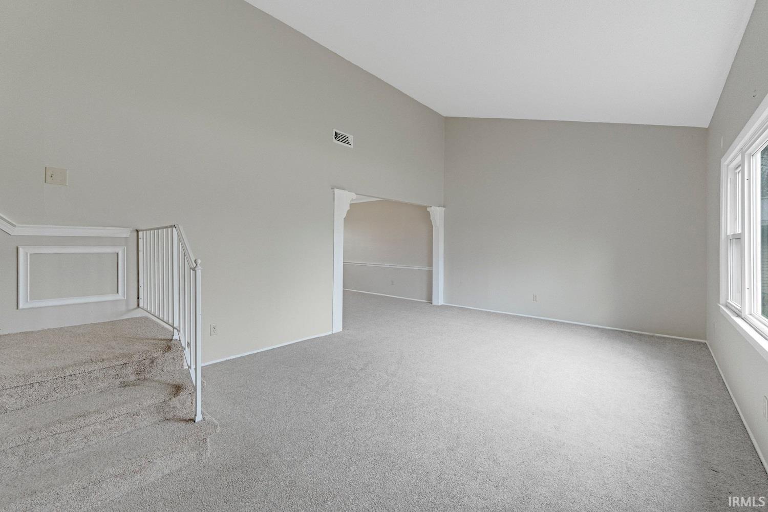 6830 Selkirk Drive Fort Wayne, IN 46816 - Photo 4 of 36