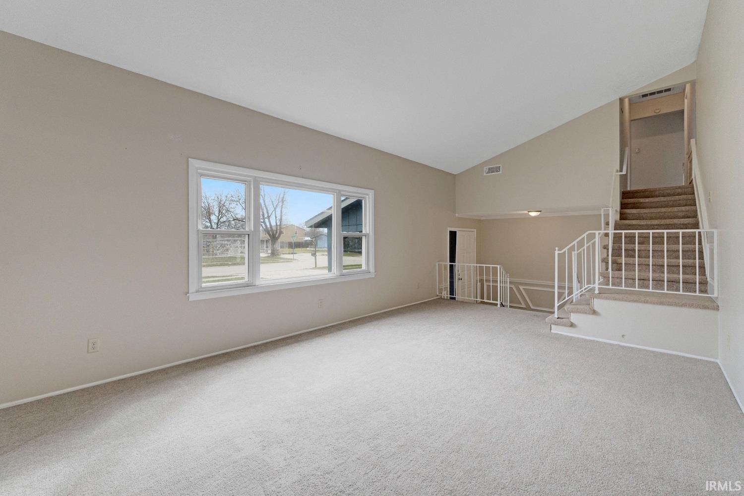 6830 Selkirk Drive Fort Wayne, IN 46816 - Photo 5 of 36