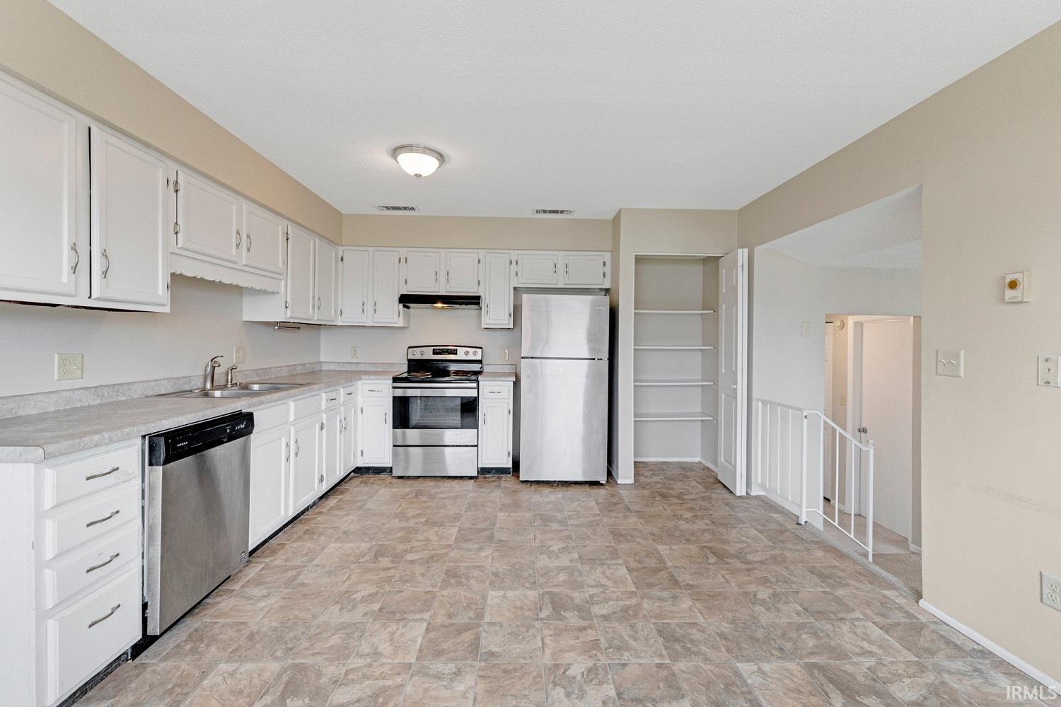 6830 Selkirk Drive Fort Wayne, IN 46816 - Photo 9 of 36