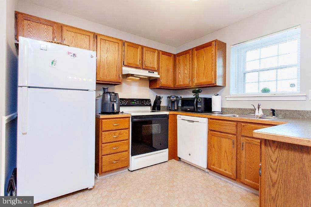 1023 Rafter Road Norristown, PA 19403 - Photo 9 of 27 Gallery Image 9