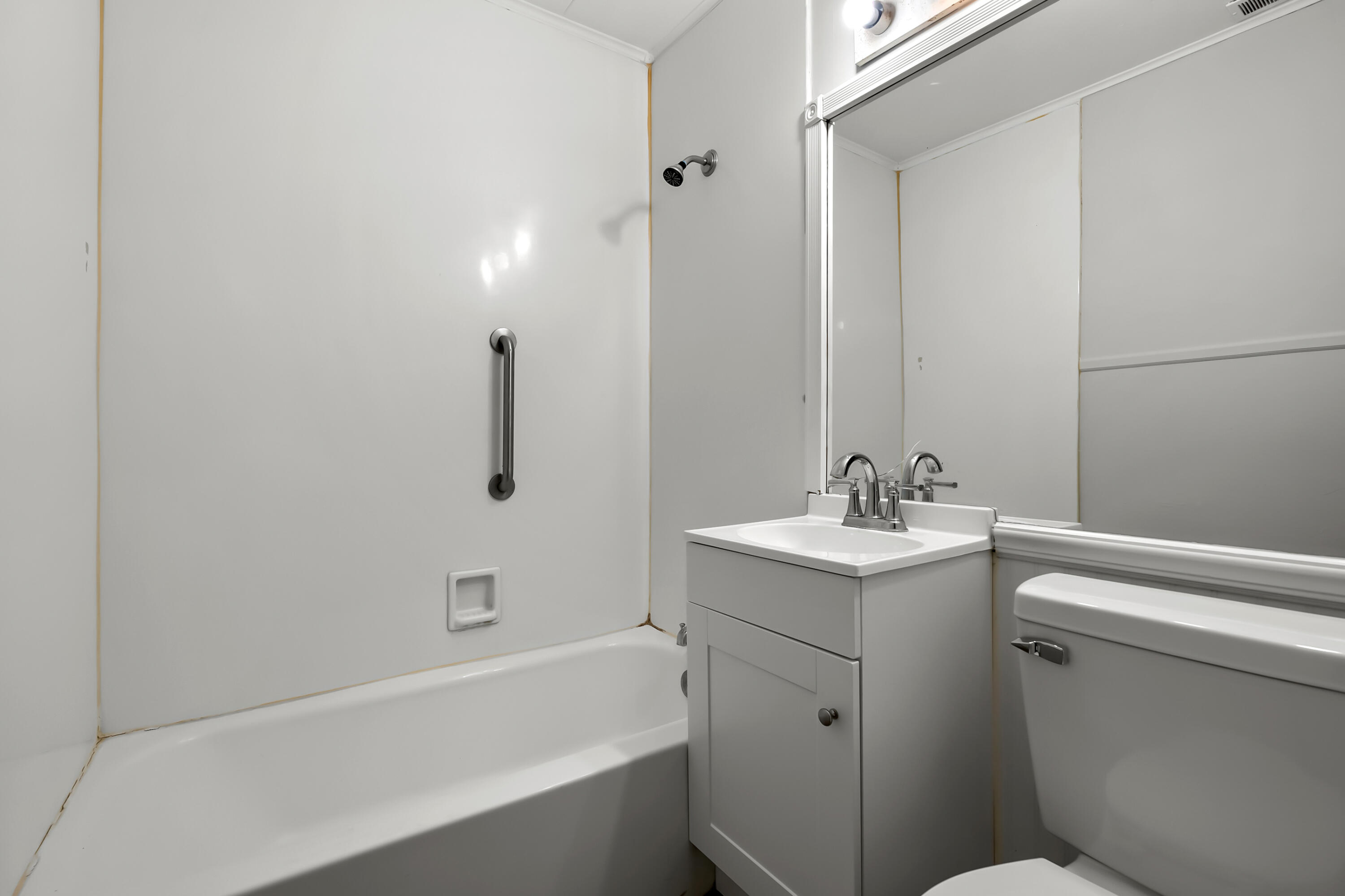 826 Fulton Street Kalamazoo, MI 49001 - Photo 11 of 20 Fulton St 826 Kalamazoo 49001-10