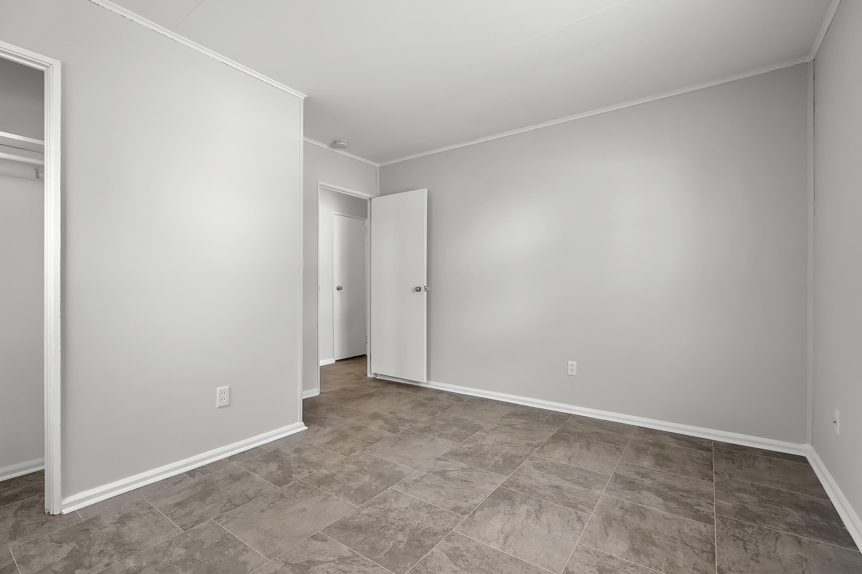 826 Fulton Street Kalamazoo, MI 49001 - Photo 15 of 20 Fulton St 826 Kalamazoo 49001-14