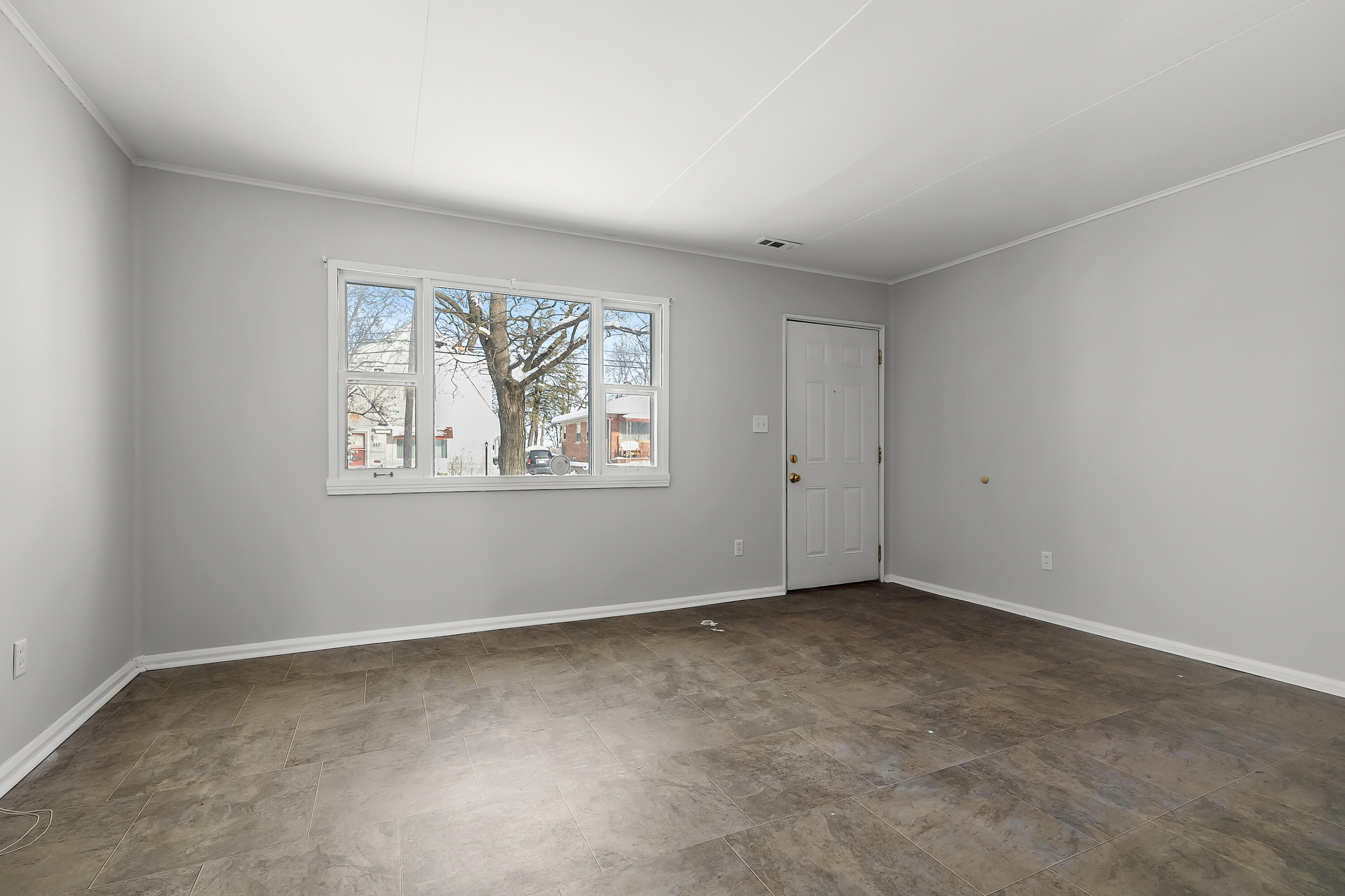 826 Fulton Street Kalamazoo, MI 49001 - Photo 5 of 20 Fulton St 826 Kalamazoo 49001-4