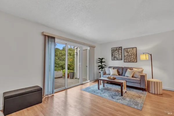 $349,000 | 900 Southampton Road, Unit 110, Benicia, CA 94510