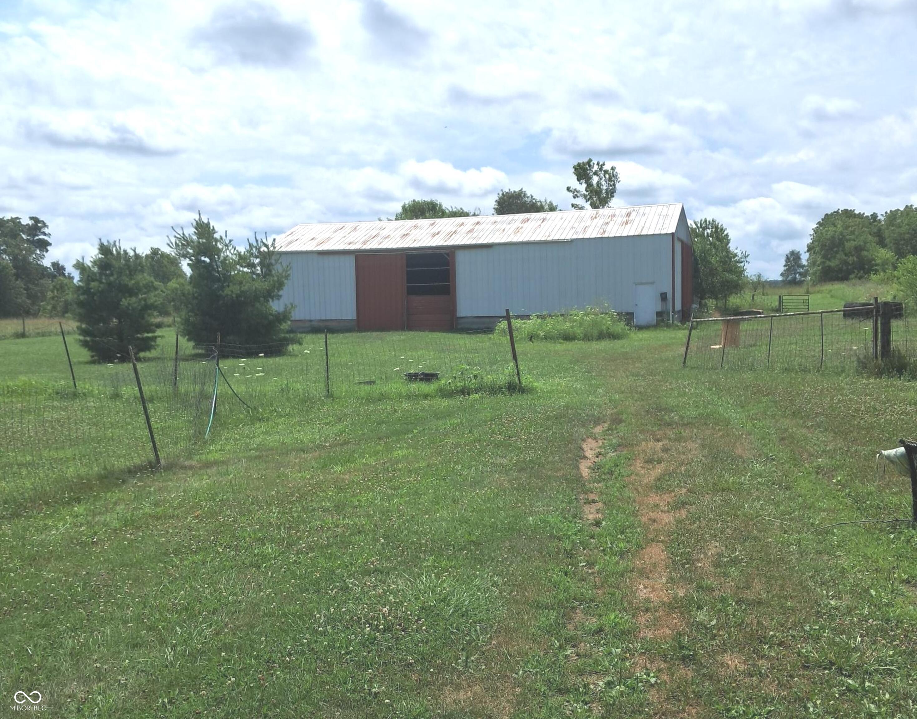 2797 County Line Road North Muncie, IN 47302 - Photo 6 of 13 Gallery Image 6