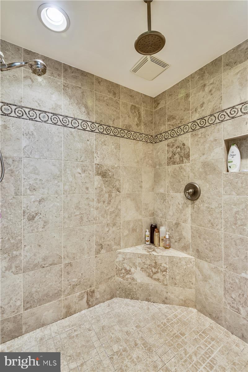1315 South Seneca Road Baltimore, MD 21220 - Photo 50 of 84 Full Bath
