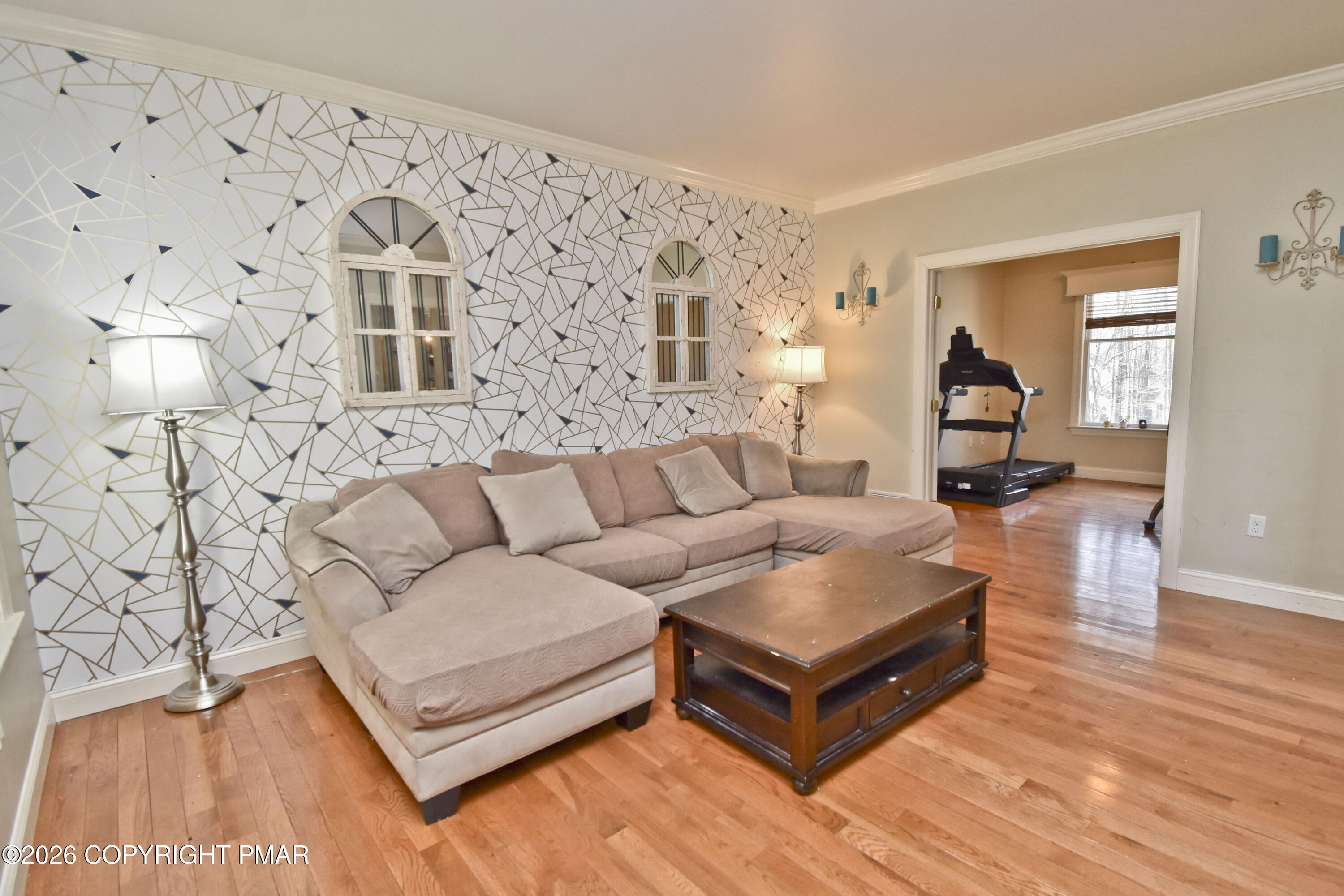 155 Chase Road Stroudsburg, PA 18360 - Photo 6 of 78 3 Living Room (3)