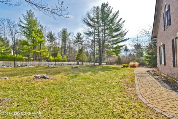 $769,900 | 155 Chase Road, Stroudsburg, PA 18360