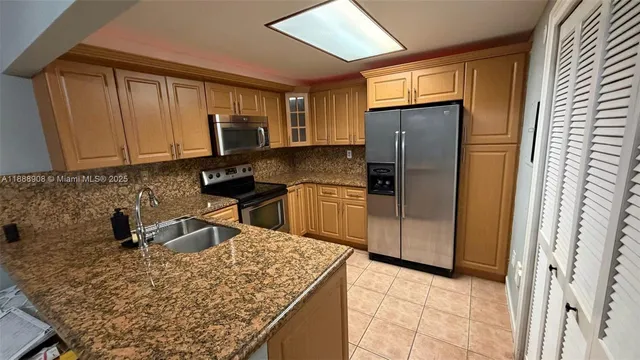 $2,800 | 15430 Southwest 81st Cir Lane, Unit 85, Miami, FL 33193