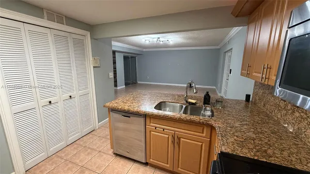 $2,800 | 15430 Southwest 81st Cir Lane, Unit 85, Miami, FL 33193