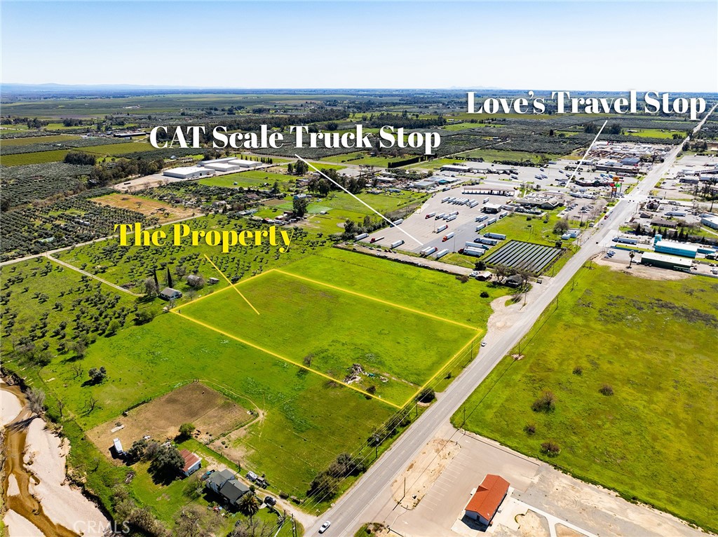 2761 Highway 99 West Corning, CA 96021 - Photo 5 of 16 a view of a tennis court