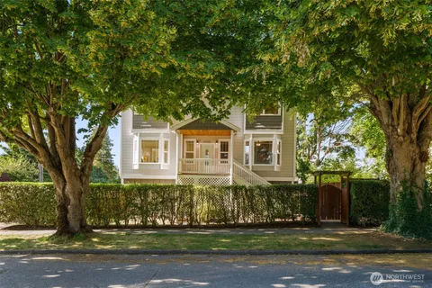 $1,350,000 | 4122 Southwest Walker Street, Seattle, WA 98116