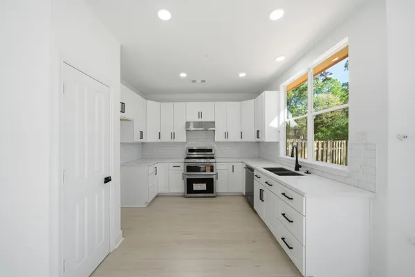 $465,999 | 82 North Apple Springs Circle, The Woodlands, TX 77382