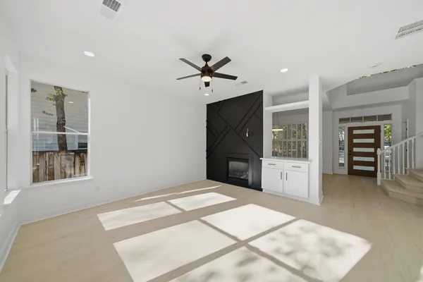 $465,999 | 82 North Apple Springs Circle, The Woodlands, TX 77382