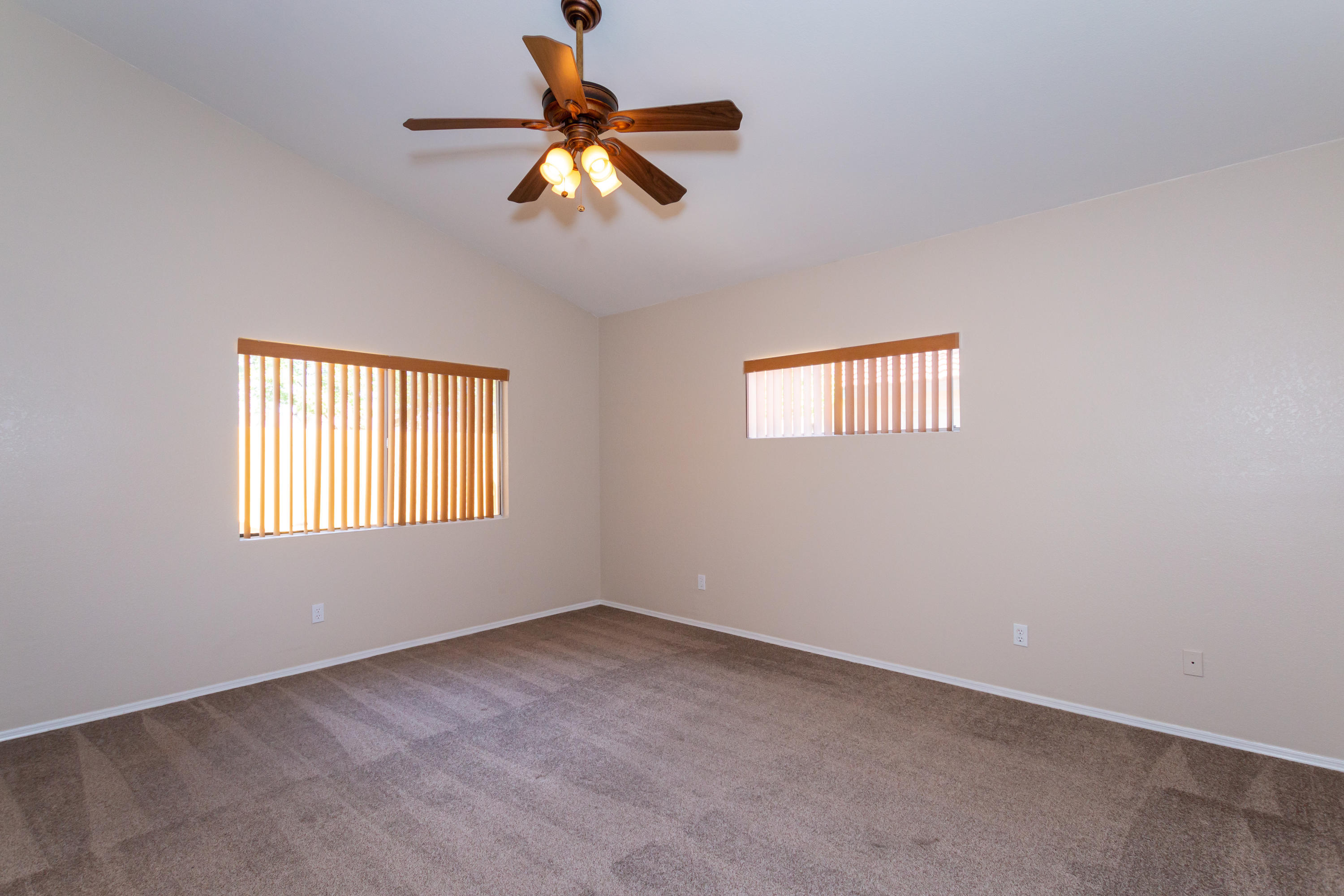 8777 North Maple Ridge Place Tucson, AZ 85743 - Photo 4 of 41 Gallery Image 4