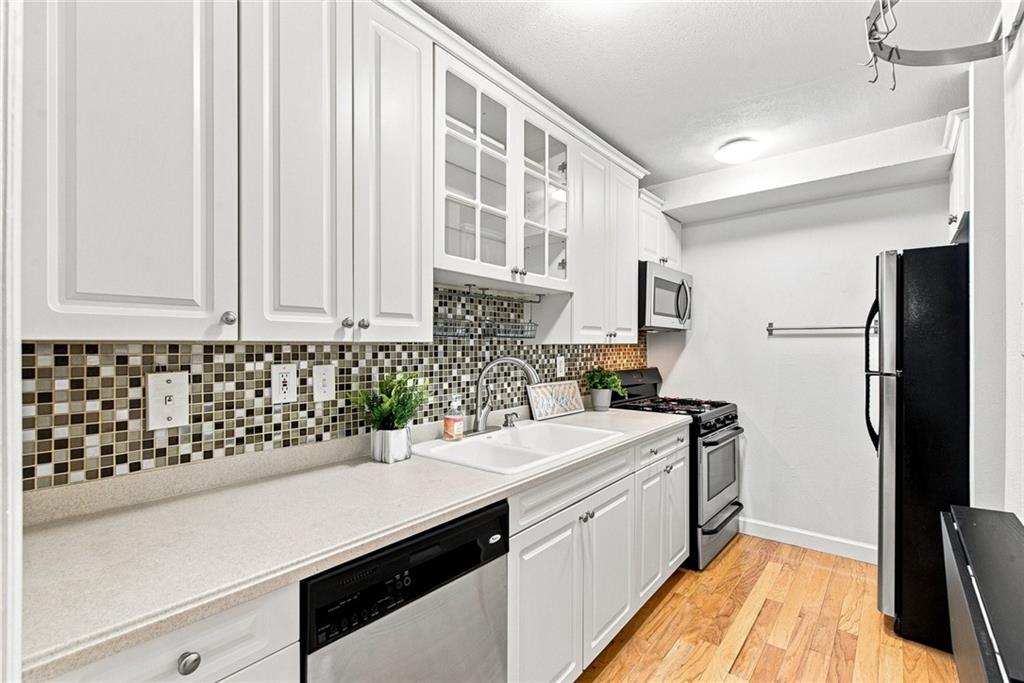 395 Pharr Road Northeast, Unit 208 Atlanta, GA 30305 - Photo 8 of 32 Gallery Image 8