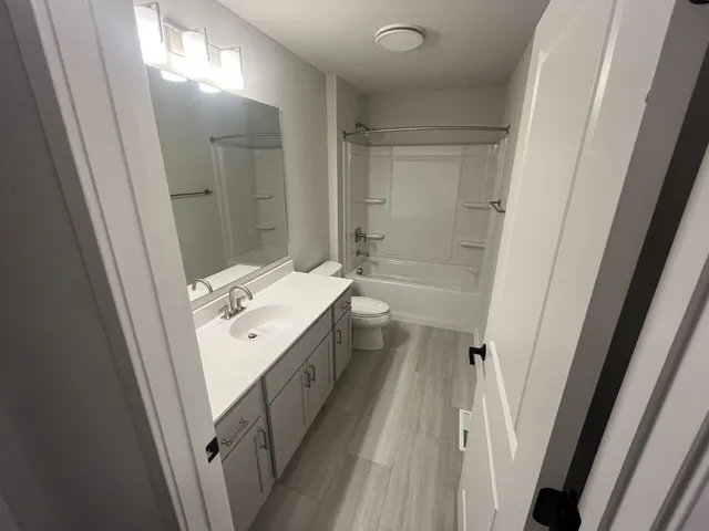 $599,900 | 2491 Boulder Drive, Slinger, WI 53086