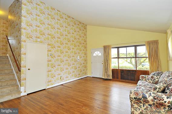 928 Vanderwood Road Catonsville, MD 21228 - Photo 16 of 17 Living Room