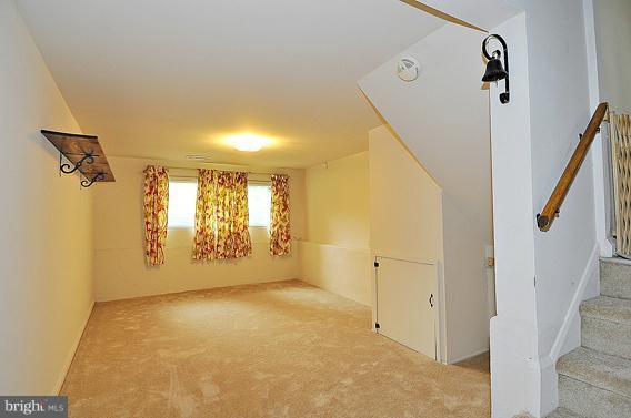928 Vanderwood Road Catonsville, MD 21228 - Photo 3 of 17 Family Room