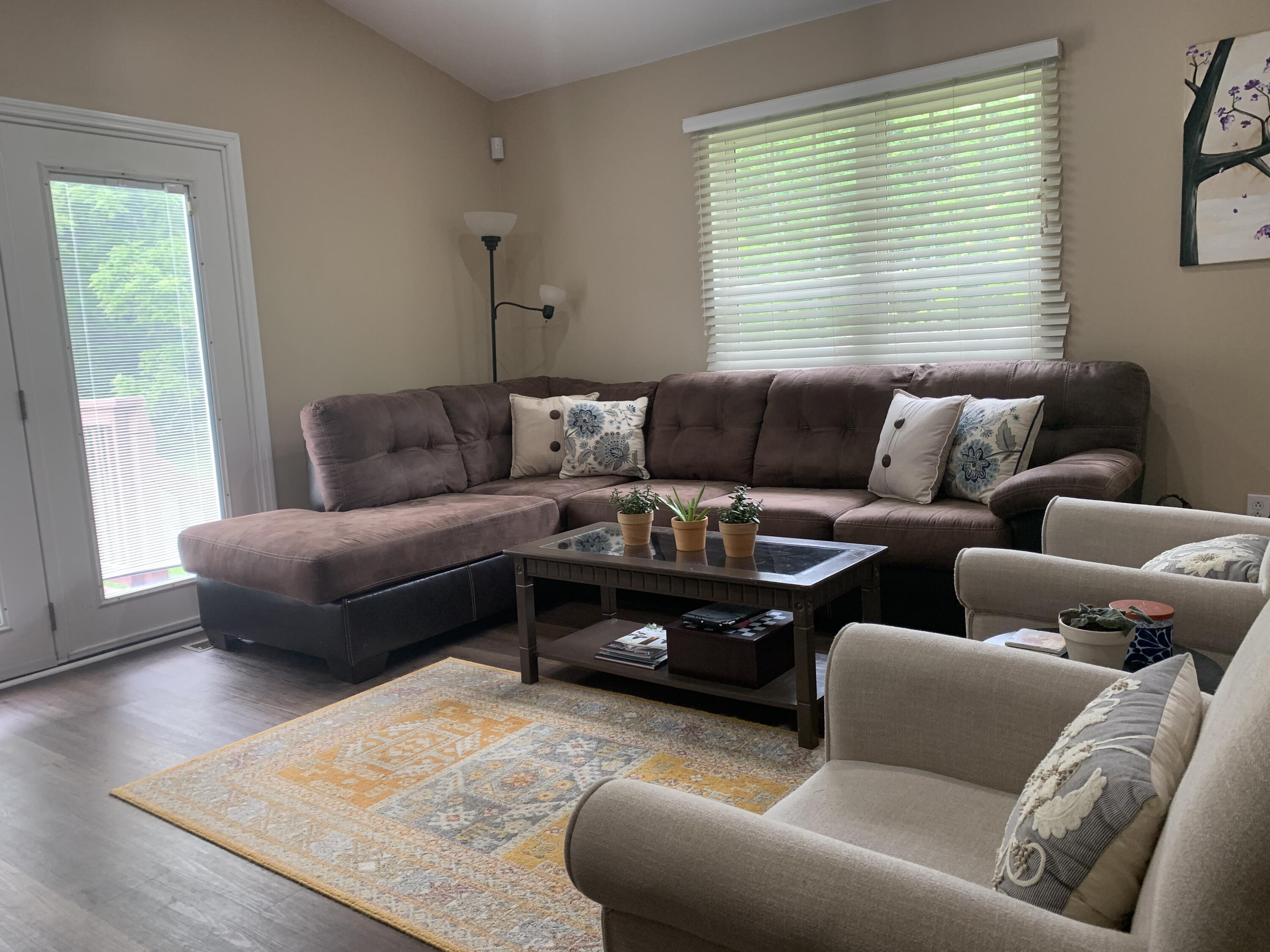 3804 Kellys Ferry Road Chattanooga, TN 37419 - Photo 11 of 26 Great Room v2