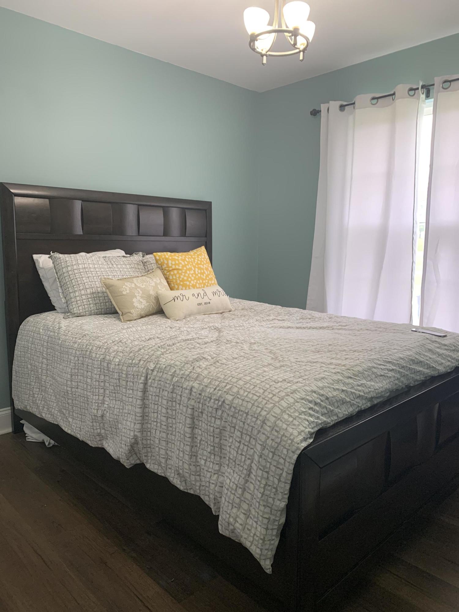 3804 Kellys Ferry Road Chattanooga, TN 37419 - Photo 19 of 26 Guest Room 2