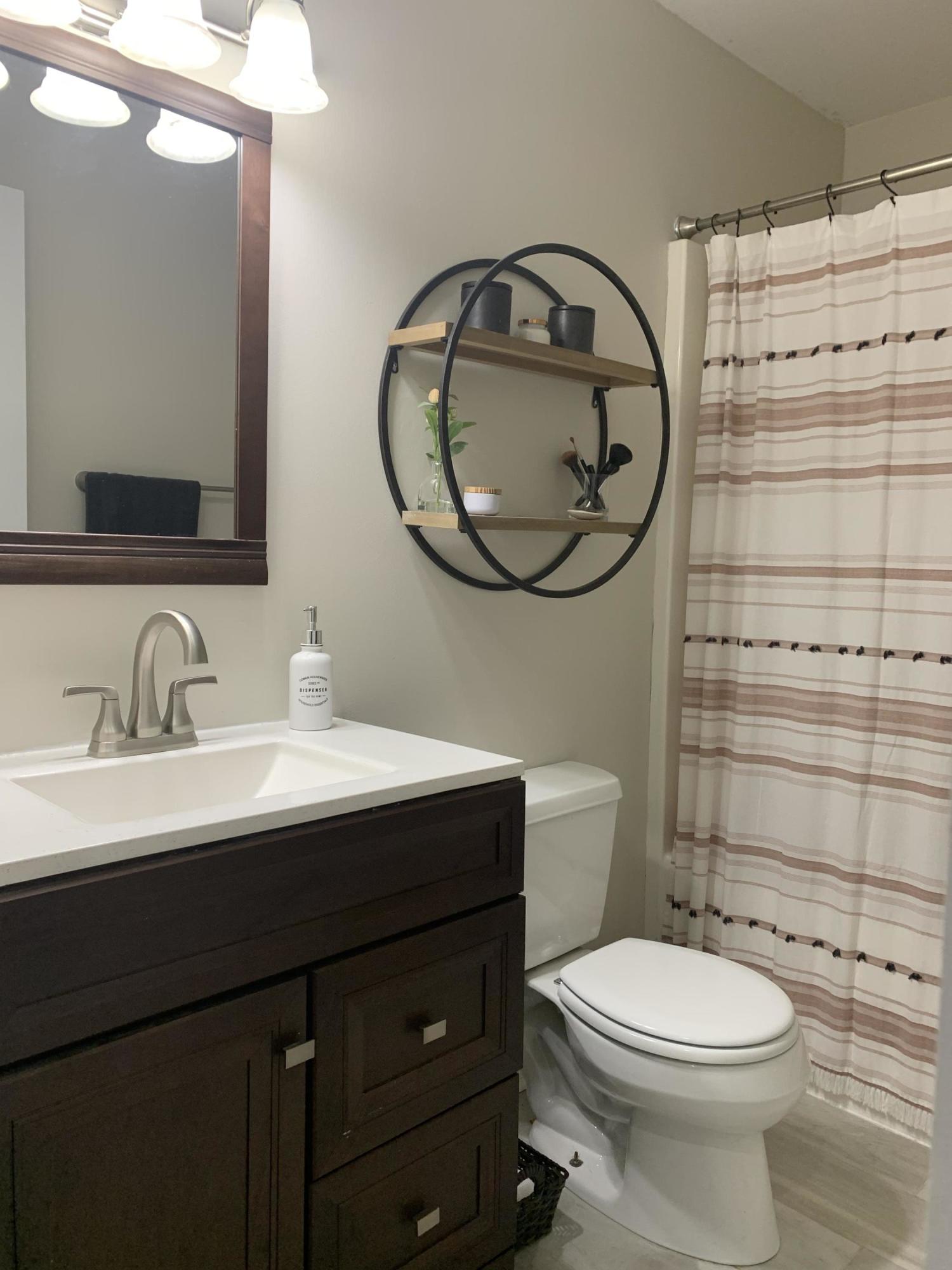 3804 Kellys Ferry Road Chattanooga, TN 37419 - Photo 21 of 26 Master En Suite