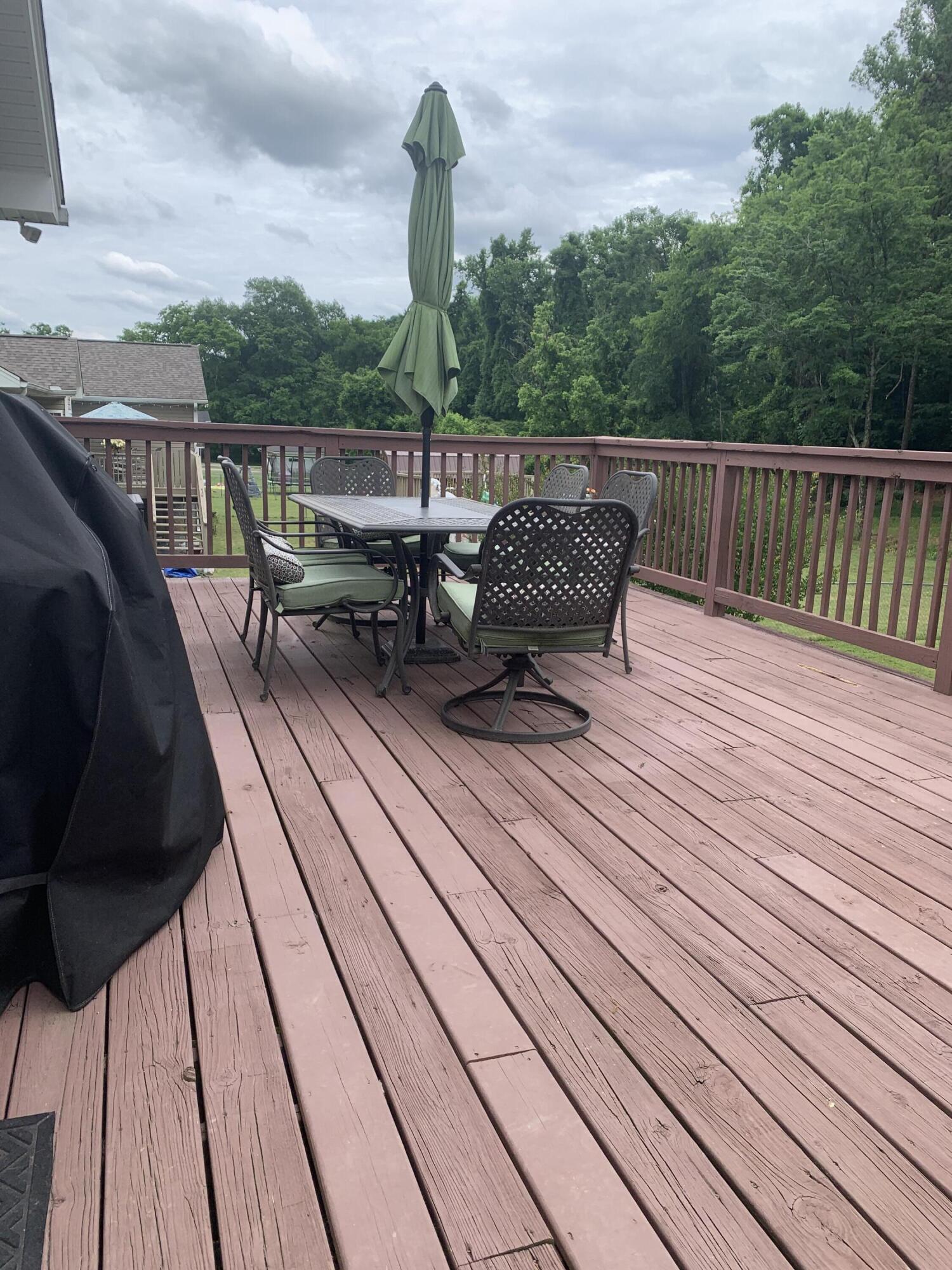 3804 Kellys Ferry Road Chattanooga, TN 37419 - Photo 24 of 26 Large back deck