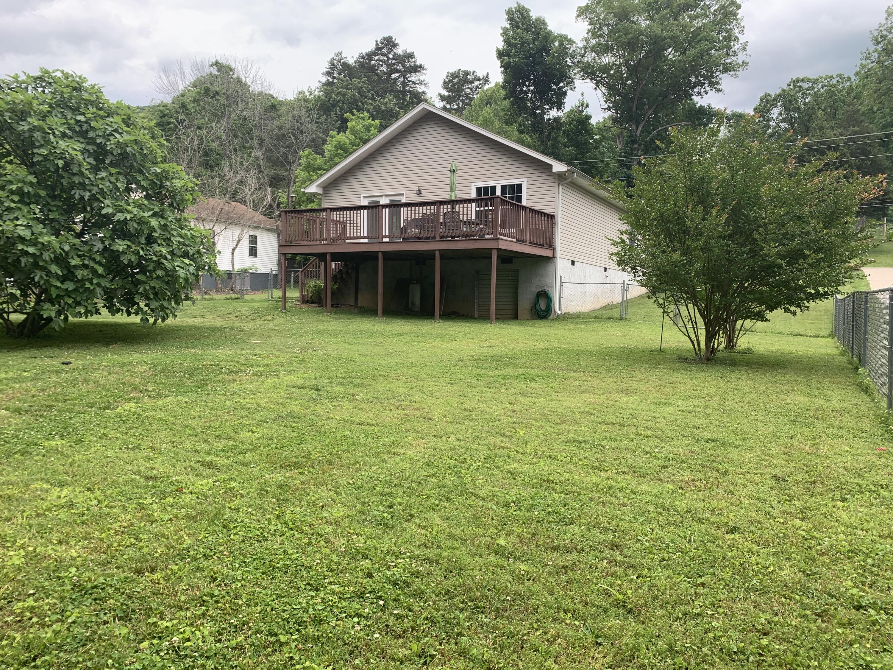 3804 Kellys Ferry Road Chattanooga, TN 37419 - Photo 25 of 26 Back Yard