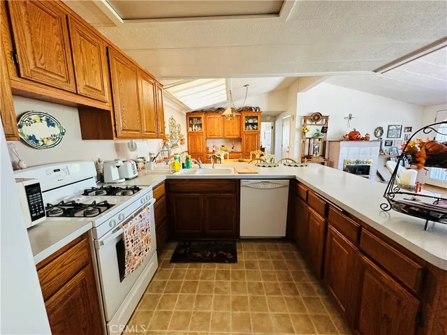 $122,000 | 2230 Lake Park Drive, Unit 193, San Jacinto, CA 92583