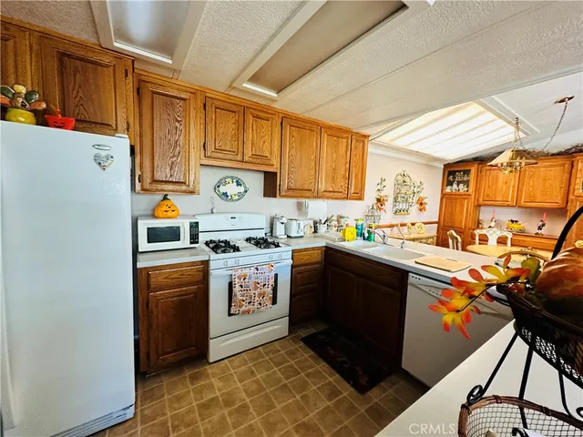 $122,000 | 2230 Lake Park Drive, Unit 193, San Jacinto, CA 92583