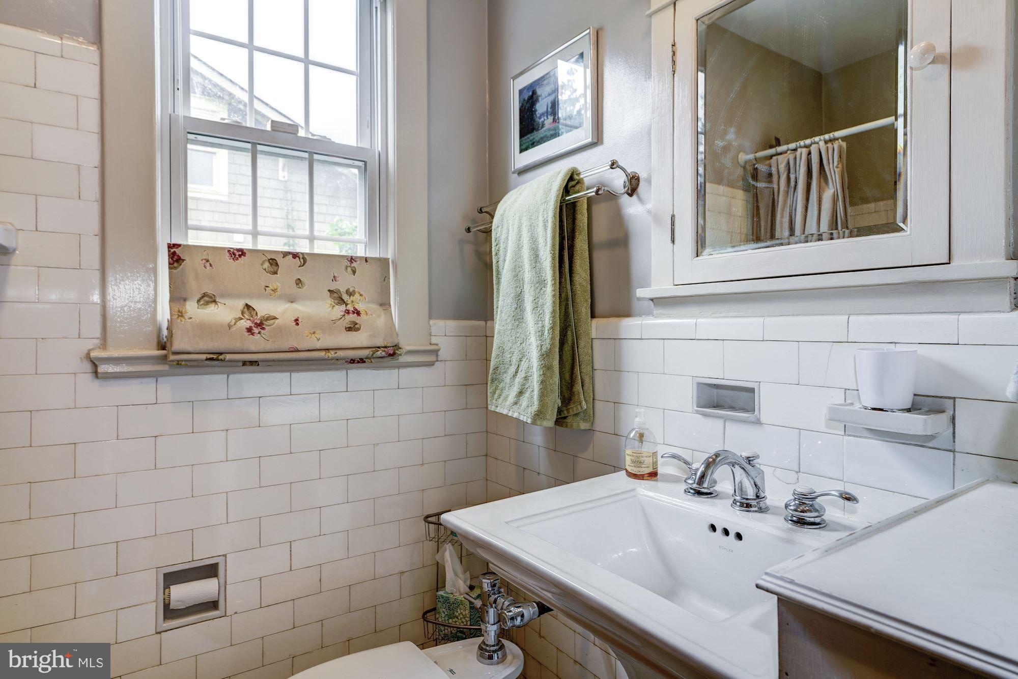 708 Butternut Street Northwest Washington, DC 20012 - Photo 13 of 25