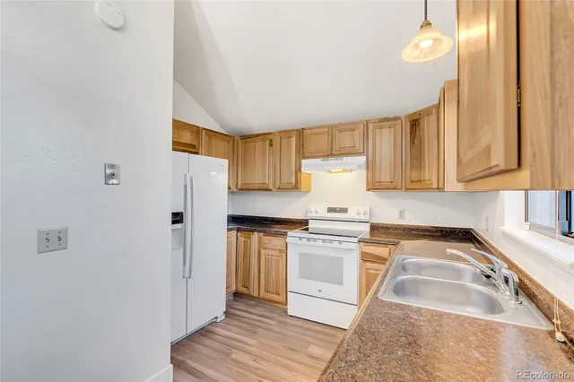 $349,000 | 3840 South Genoa Court, Unit B, Aurora, CO 80013