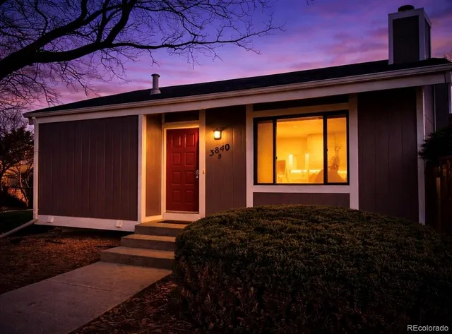 $349,000 | 3840 South Genoa Court, Unit B, Aurora, CO 80013