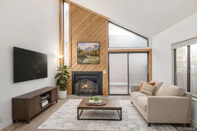 $349,000 | 3840 South Genoa Court, Unit B, Aurora, CO 80013