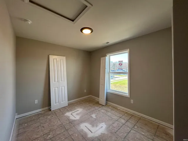 $2,300 | 211 Brescia Drive, Fort Wayne, IN 46814