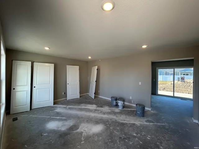 $2,300 | 211 Brescia Drive, Fort Wayne, IN 46814