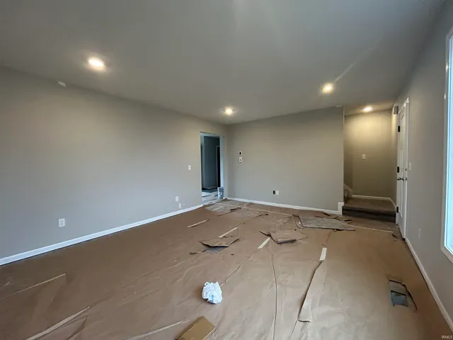 $2,300 | 211 Brescia Drive, Fort Wayne, IN 46814