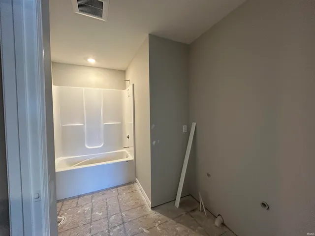 $2,300 | 211 Brescia Drive, Fort Wayne, IN 46814