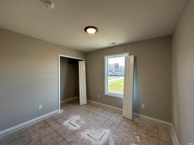 $2,300 | 211 Brescia Drive, Fort Wayne, IN 46814