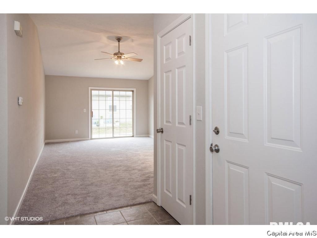 4002 Marryat Drive Springfield, IL 62711 - Photo 4 of 25