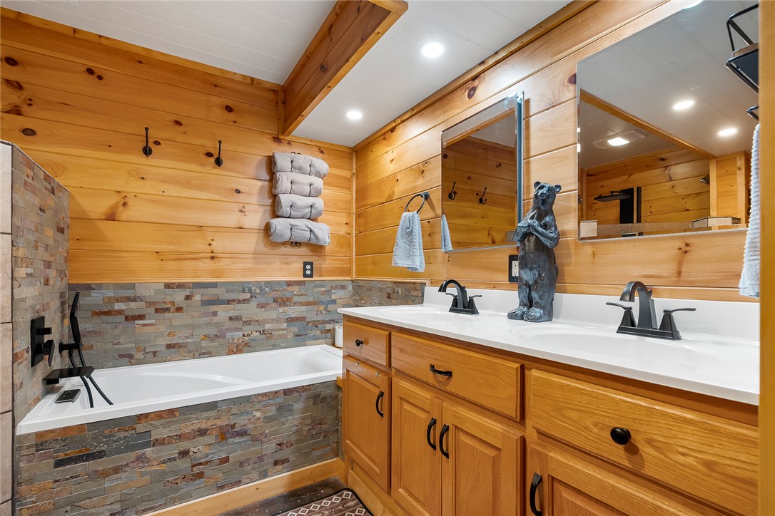 283 Cassidy Bridge Road Mountain Rest, SC 29664 - Photo 22 of 49