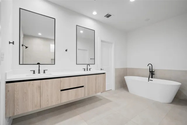 $2,650 | 105 Tolima Dove Street, Houston, TX 77022