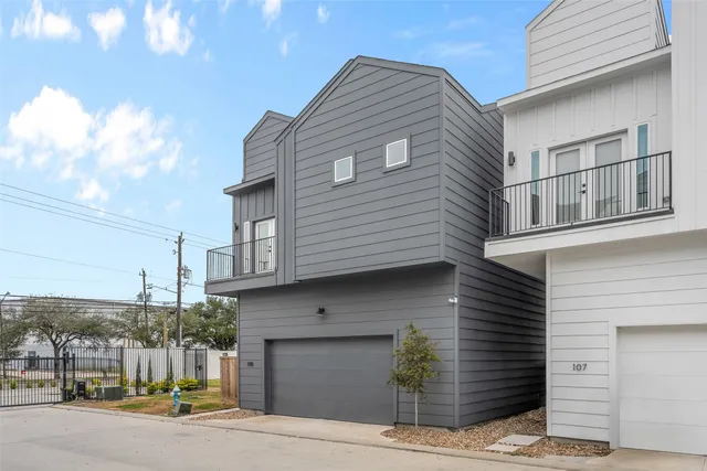 $2,650 | 105 Tolima Dove Street, Houston, TX 77022