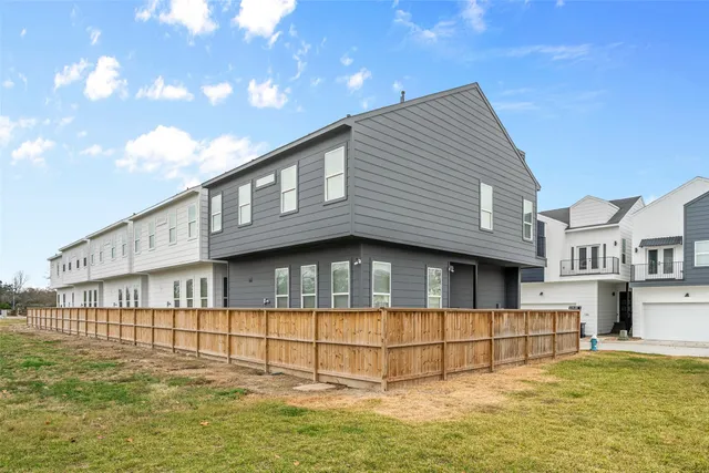 $2,650 | 105 Tolima Dove Street, Houston, TX 77022