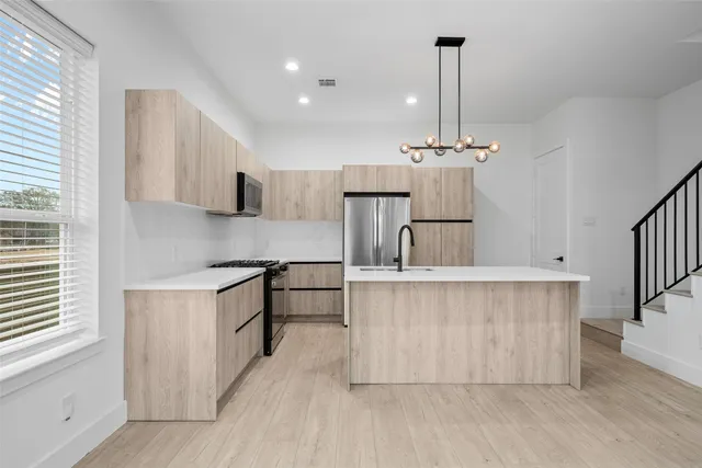 $2,650 | 105 Tolima Dove Street, Houston, TX 77022