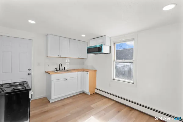 $1,600 | 26-28 Mc Lean Street, Unit 3, Hartford, CT 06114