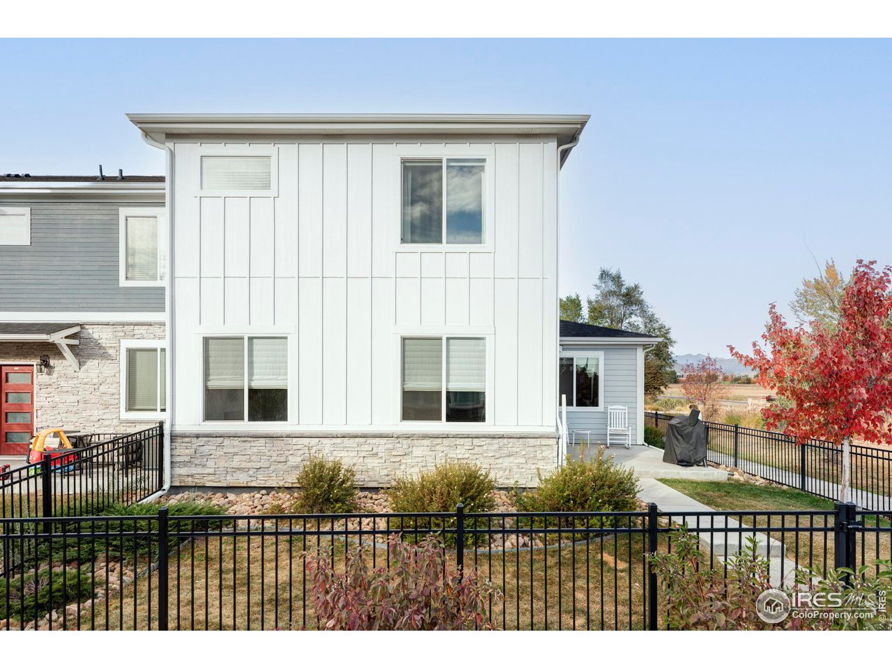 784 Stonebridge Drive Longmont, CO 80503 - Photo 2 of 35 a house view with garden space